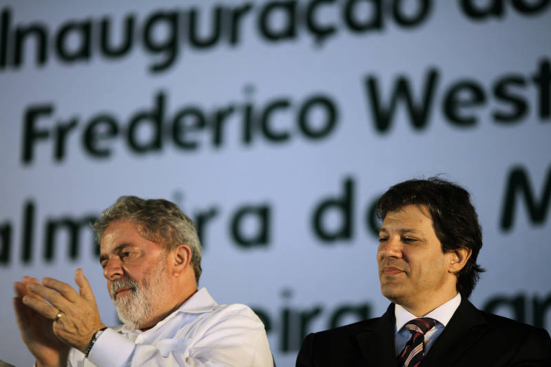 Presidente Lula e o ministro da Educação, Fernando Haddad, durante cerimônia de inauguração de obras em sete campi de quatro universidades federais do Rio Grande do Sul. | Foto: Ricardo Stuckert